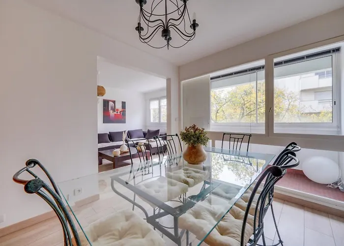 Tres A Avec Parking شقة *